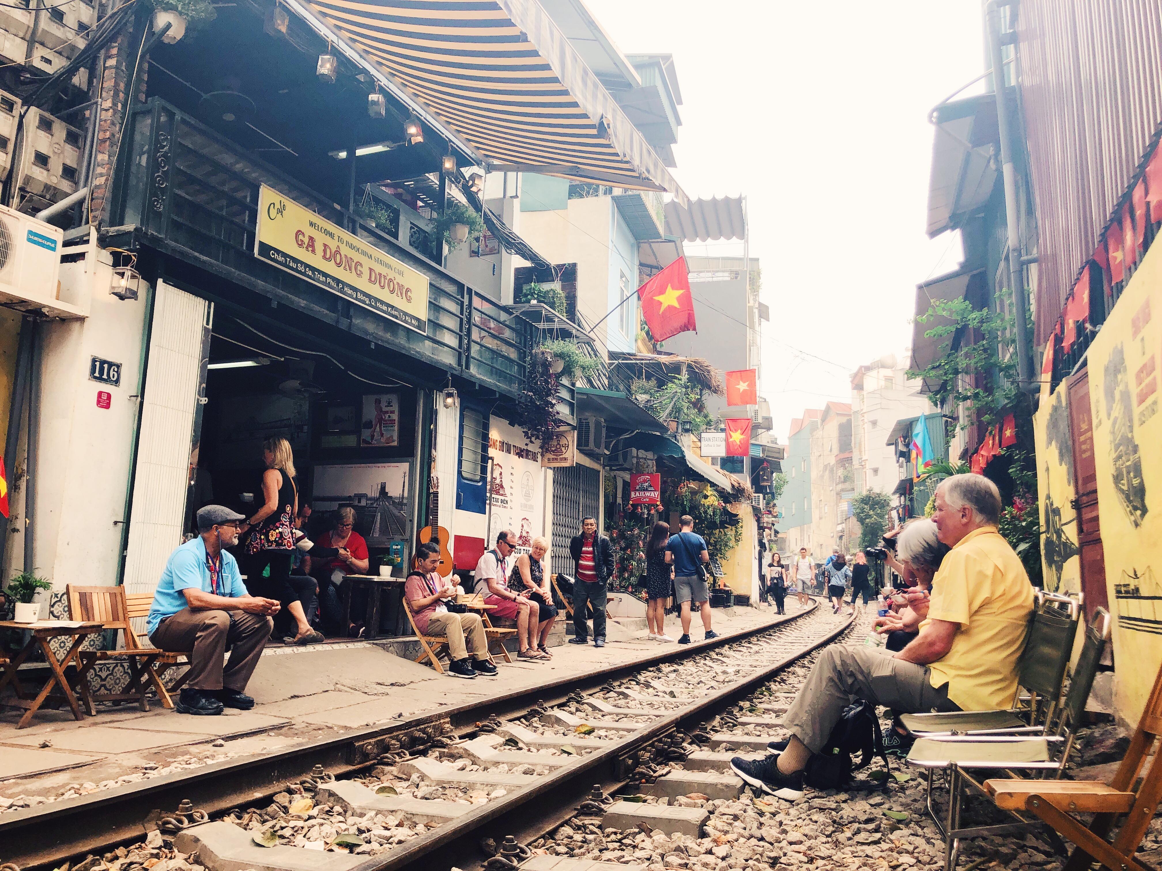 Hiểm họa khôn lường từ cà phê đường tàu